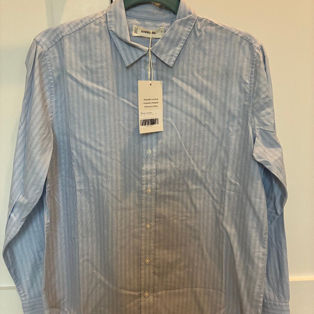 Everlane - the Boyfriend Shirt in Cotton, size. Small blue w/stripes